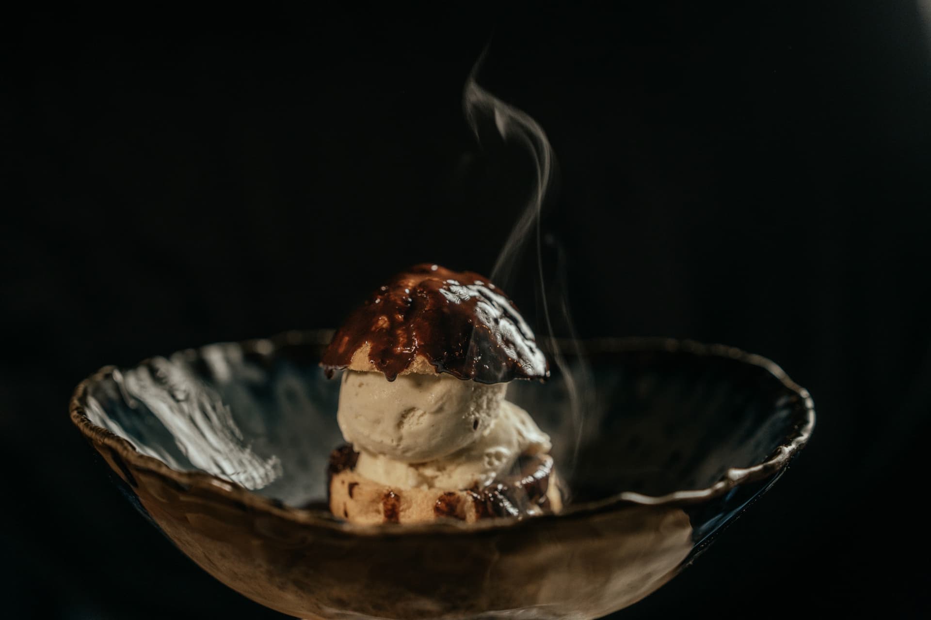 Profiteroles au Chocolat Chaud Maison